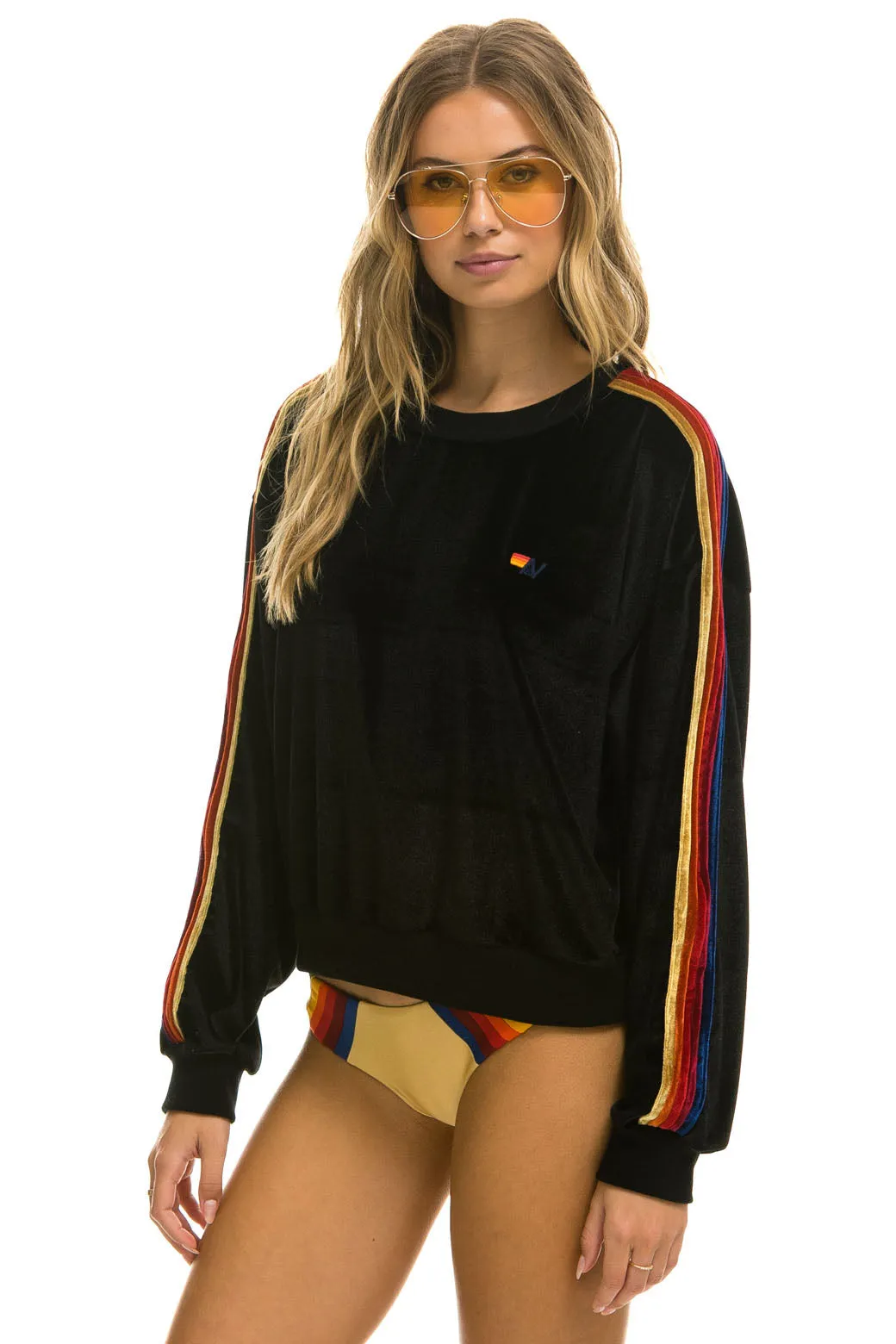 CLASSIC VELVET RELAXED SWEATSHIRT - BLACK