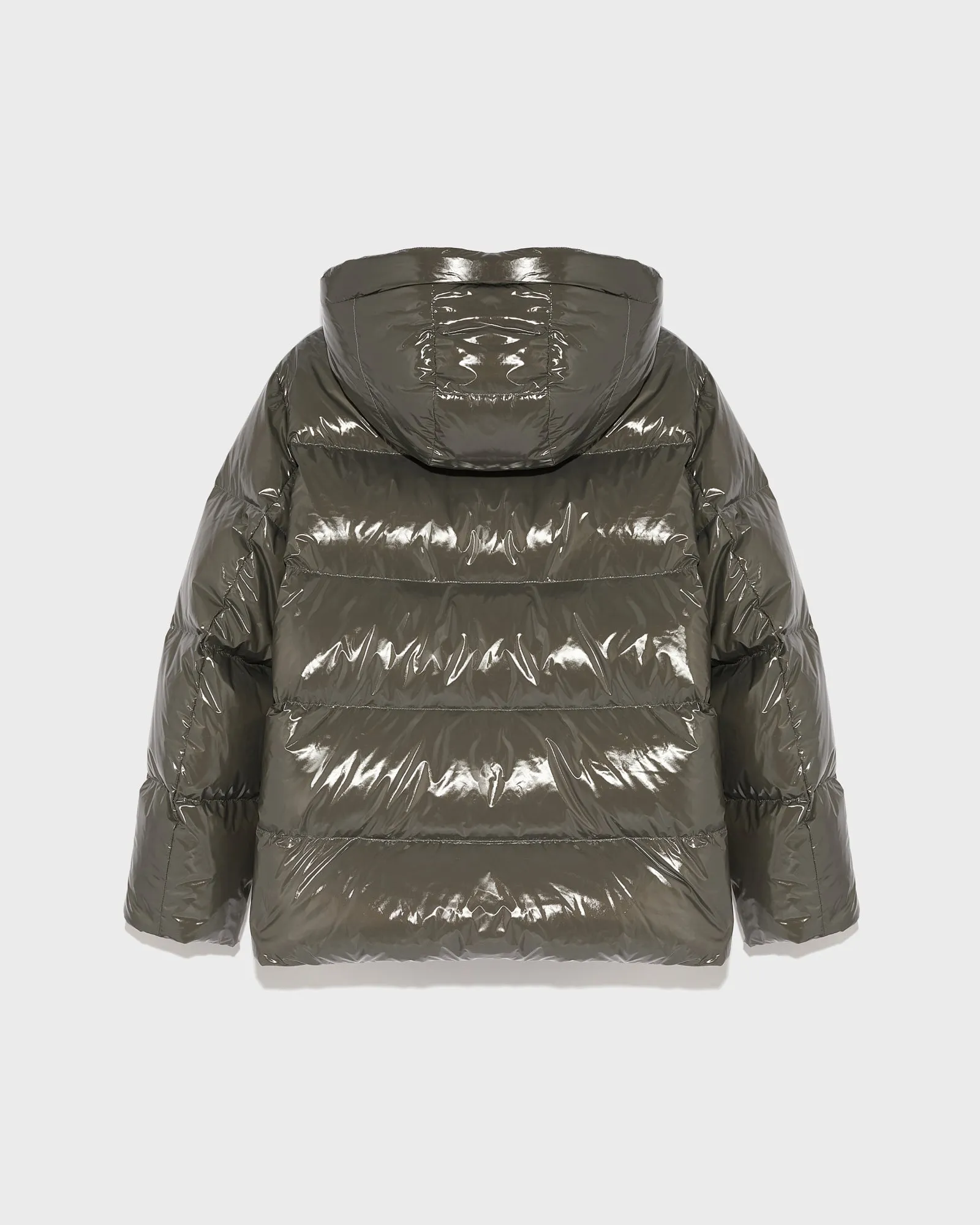 Hooded down jacket in shiny laminated nylon after ski